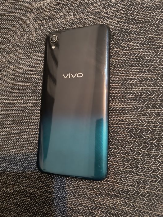 Смартфон Vivo 2015 в идеальном состоянии
