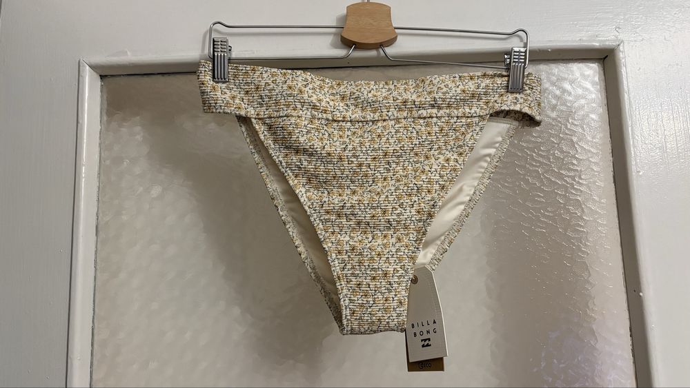 Долнище на бански нов с етикет р-р Л