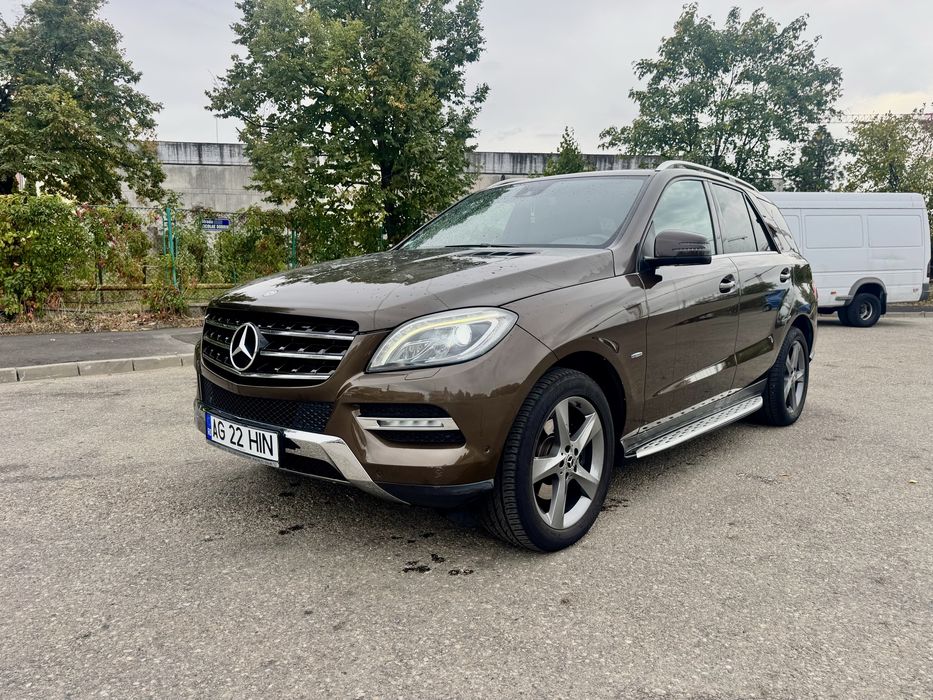 Mercedes ML350 4MATIC 3.0d 258cp Suspensie Aer PROPRIETAR accept unele variante cu auto mai ieftin