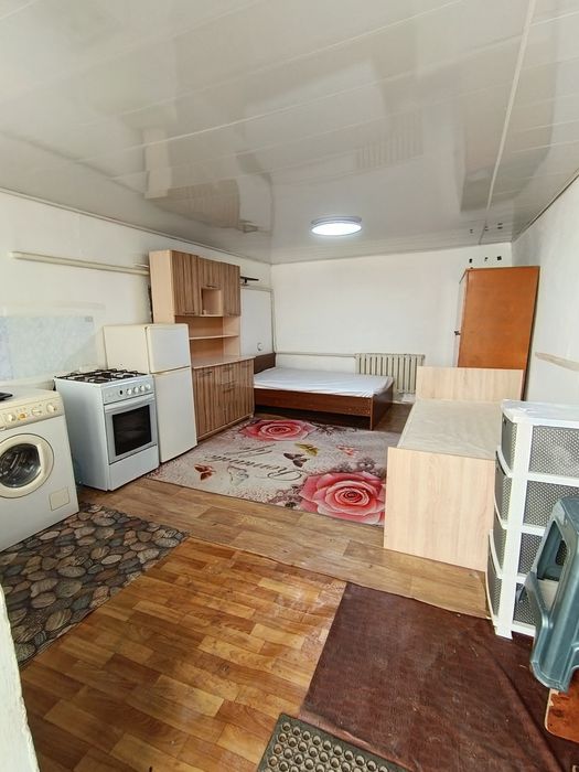 1 бөлме жалға беріледі