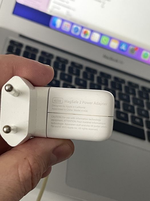 Laptop MacBook Air i5, 256GB SSD