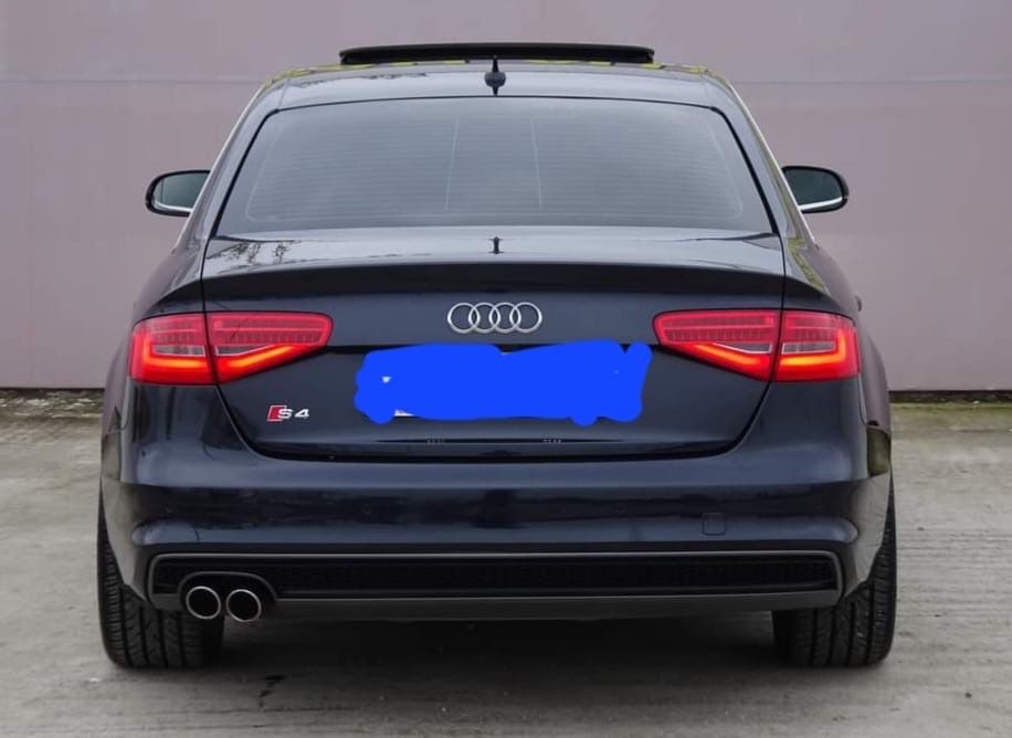 Audi a4 quattro 2015