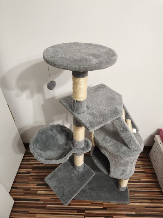 Ansamblu de joaca pisici