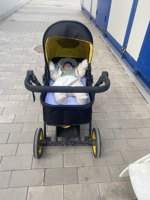 Продам коляску 3в 1