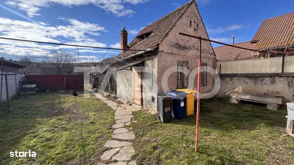 Casa individuala de vanzare 756 mp teren Sura Mare zona deosebita