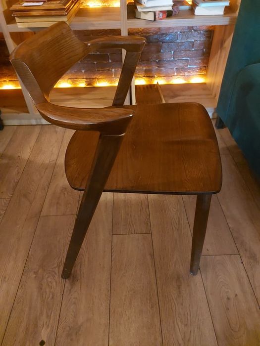 Продам деревянные стулья