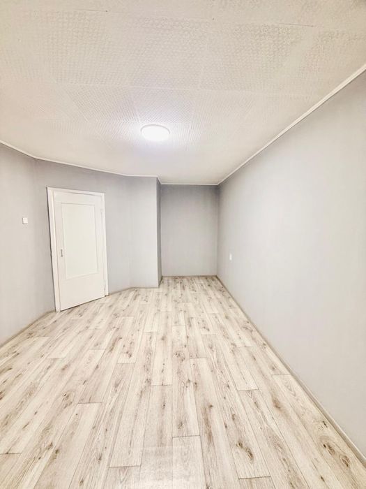 Продам квартиру Виноградова 12/1