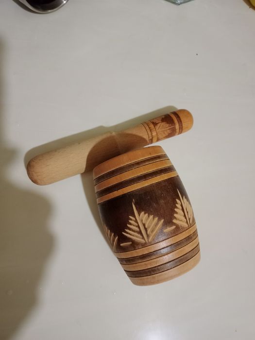 Продам ступку деревянную