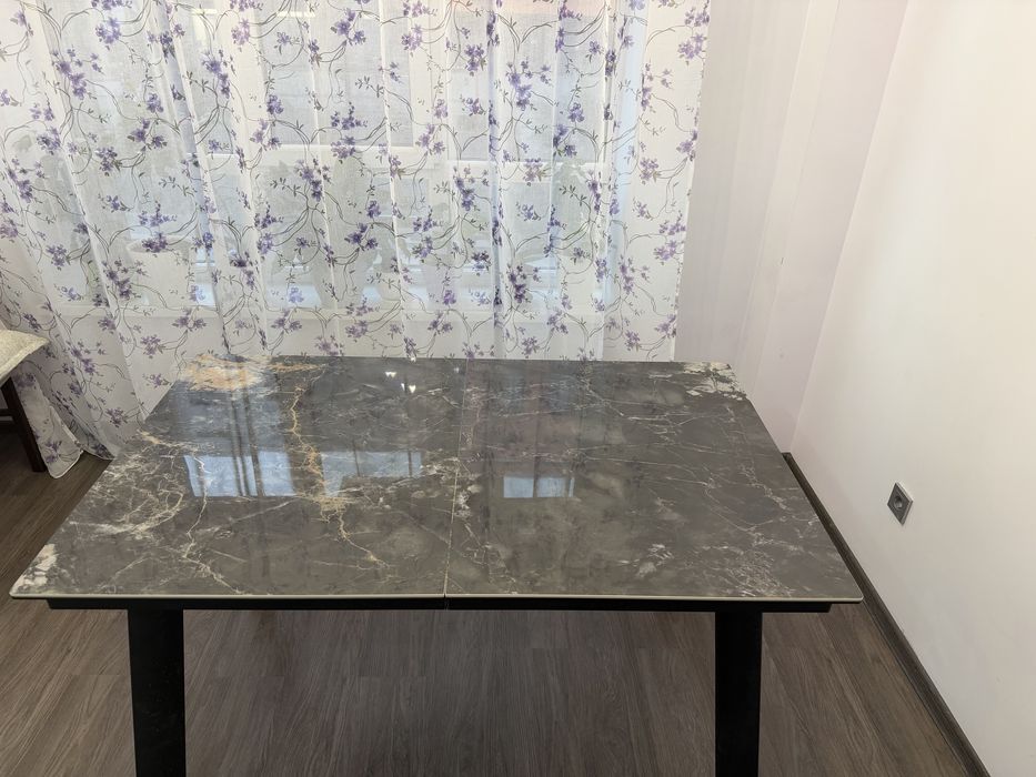 Продается кухонный стол