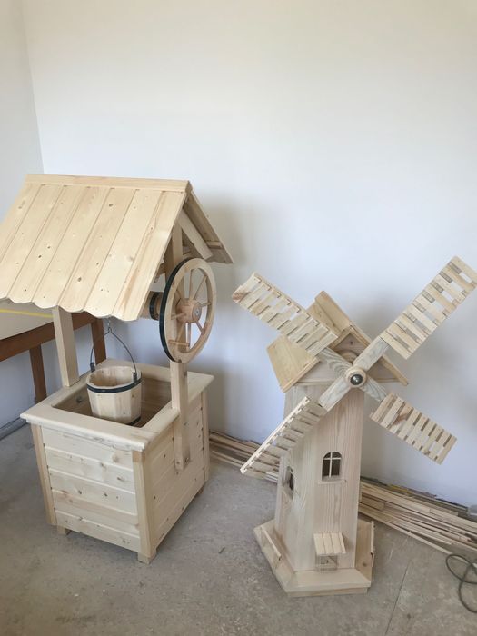 Дървени декорации за двор и градина