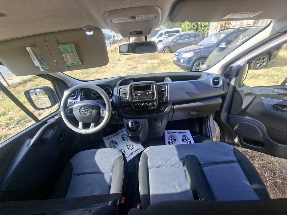 Opel vivaro 8+1 varianta lunga