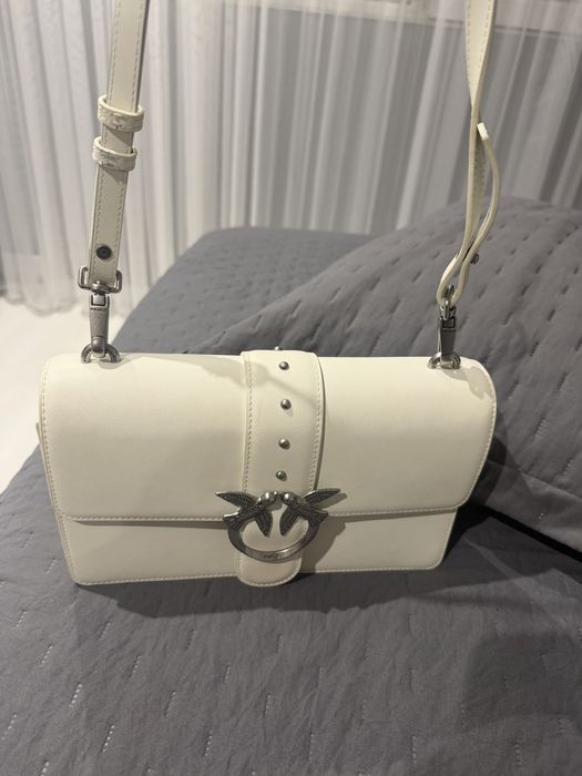 бяла чанта pinko