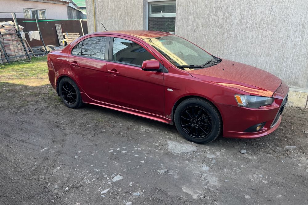 Продам машину срочно