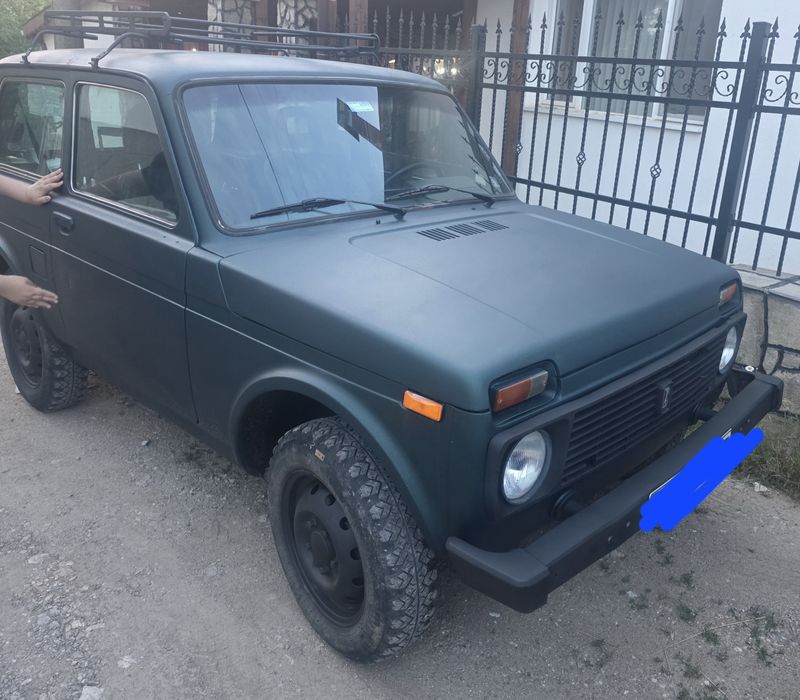 Продавам Лада Нива 21213