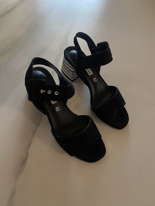 Sandale marimea 38
