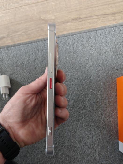 ZTE nubia Focus 2 Ultra 8+12/512GB – Ново, 3 г. гаранция