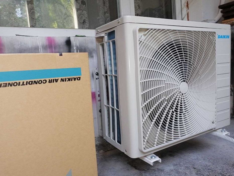 Инверторен климатик Daikin RXC35E SENSIRA  12000