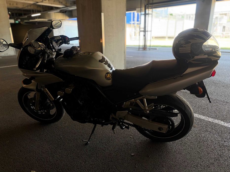 Vand Yamaha FZS600 Fazer Sport-Touring