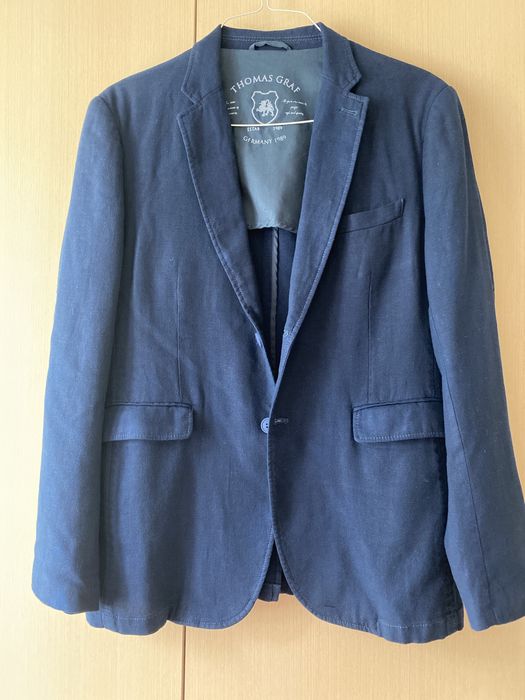 Пиджак темно синего цвета