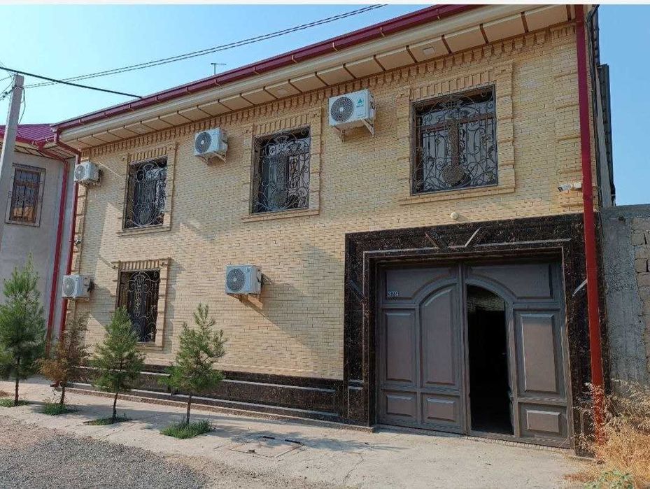 7 хонали, 6 сотикдан иборат булган ховли сотилади.