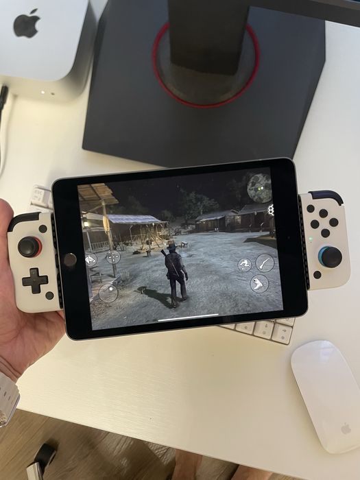 Apple iPad Mini 5, 64GB айпад планшет с джойстиком
