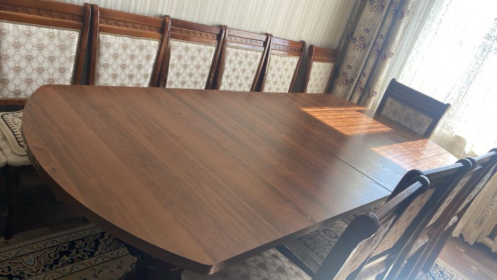 Продам стол и стулья