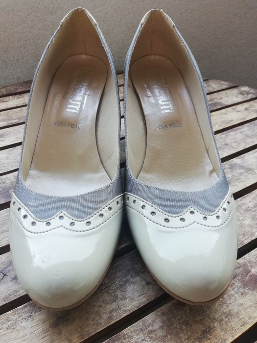Pantofi noi eleganți gri Benvenutti (nu Musette), toc mediu, ca noi