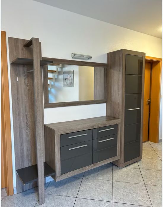 Продам прихожая недорого