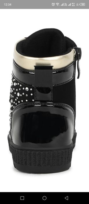 Продам ботинки на девочку демисезонные