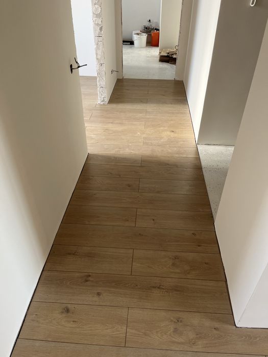 Укладка ламината плинтус