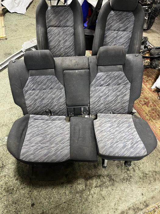 Сиденья Subaru Legacy BG