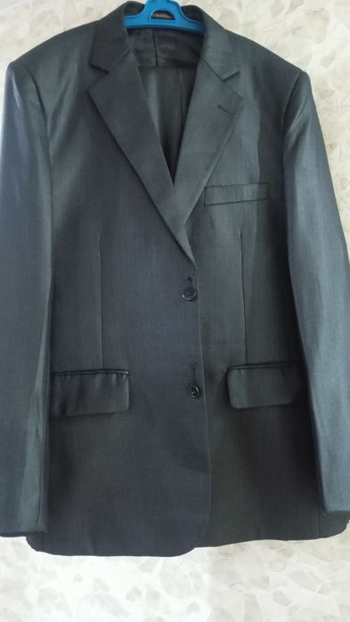 Продам мужской костюм.
