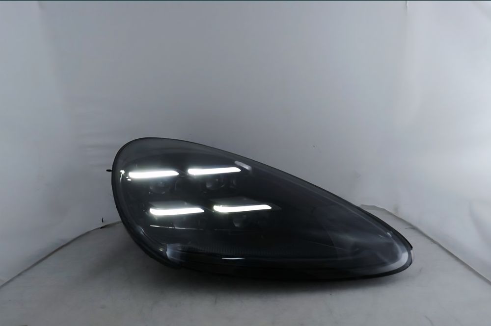 Faruri Full LED Porsche Cayenne look 2024 compatibile 2011-2023