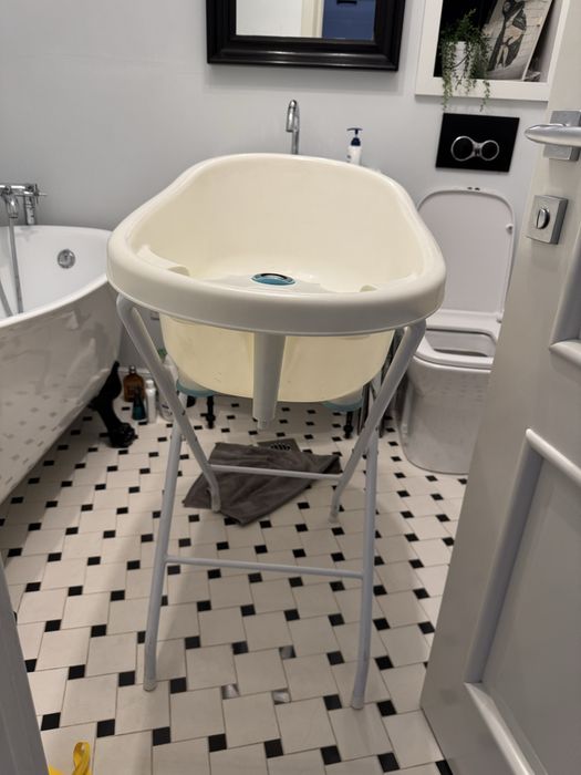 Cadita cu suport din metal - bonus salteluta de infasat