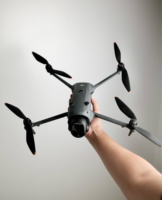 Дрон DJI Mavic 4 Combo Creator (RC PRO 2)