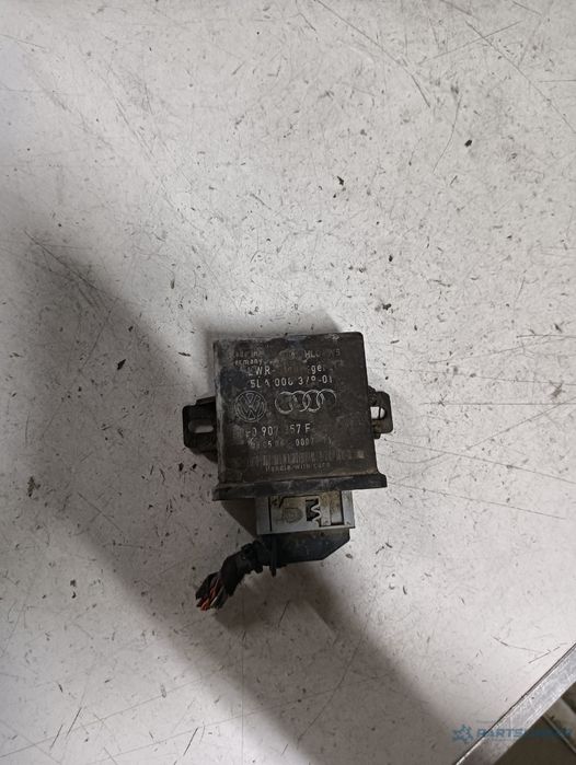 Modul Lumini Audi A6 Iii Avant (4F5, C6) [ 2005 - 2011 ] Oem 5La008379