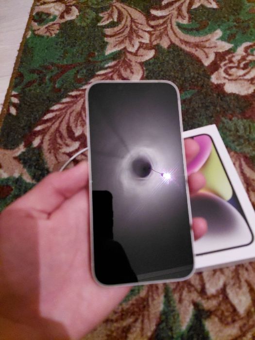 IPhone 14 256g белый