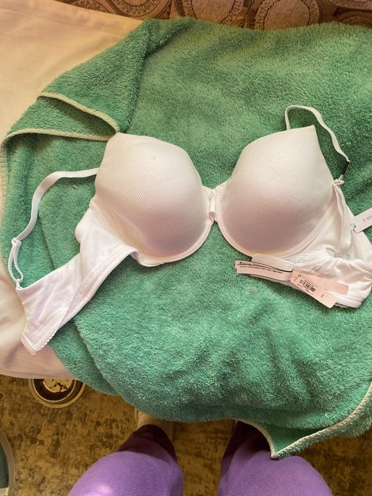 Sutien Victoria’s Secret original SUA mărimea 40 c alb