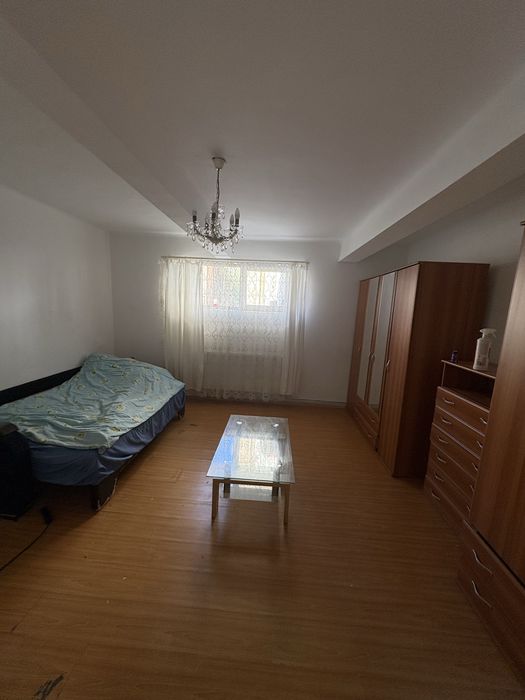 Vand apartament 2 camere