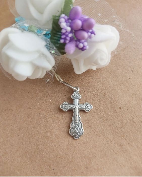 Серебряные освященые крестики