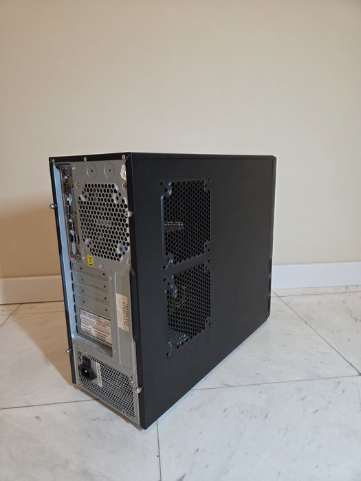 Настолен компютър