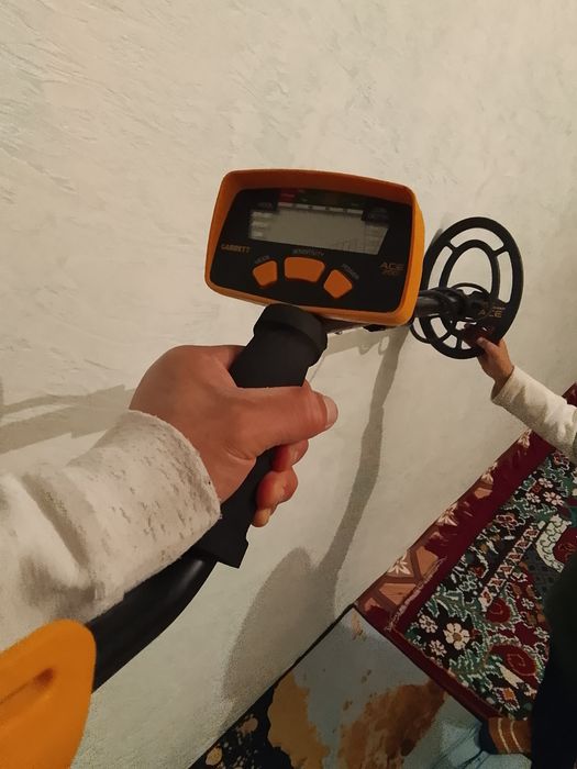 Срочно продам Металлоискатель Гарет 200