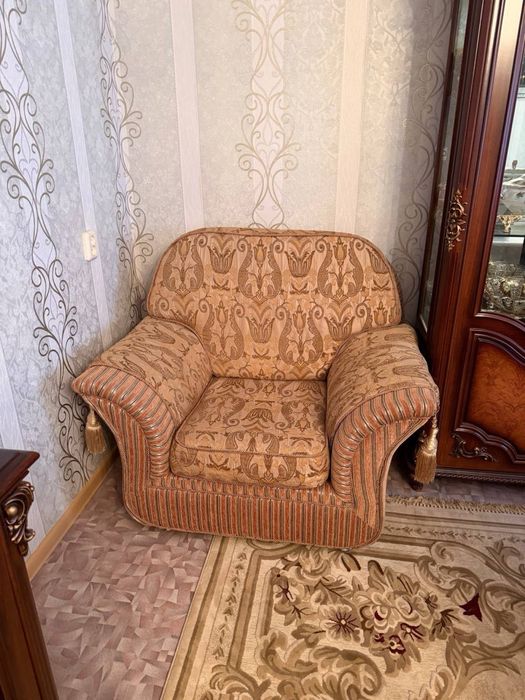 Диван с креслами