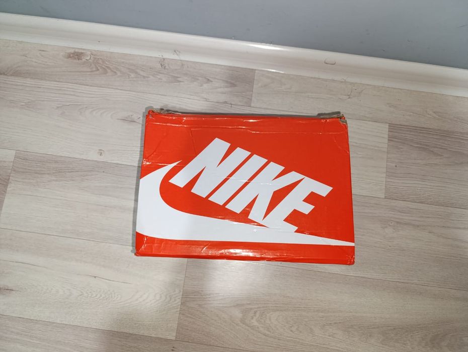 продам кроссовки