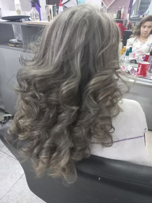 Колорист любые техники окраса.и выход в любой цвет