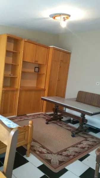 Дава се под наем Едностаен апартамент в Бургас, Център - 30 кв.м за 100 € - Снимка #1