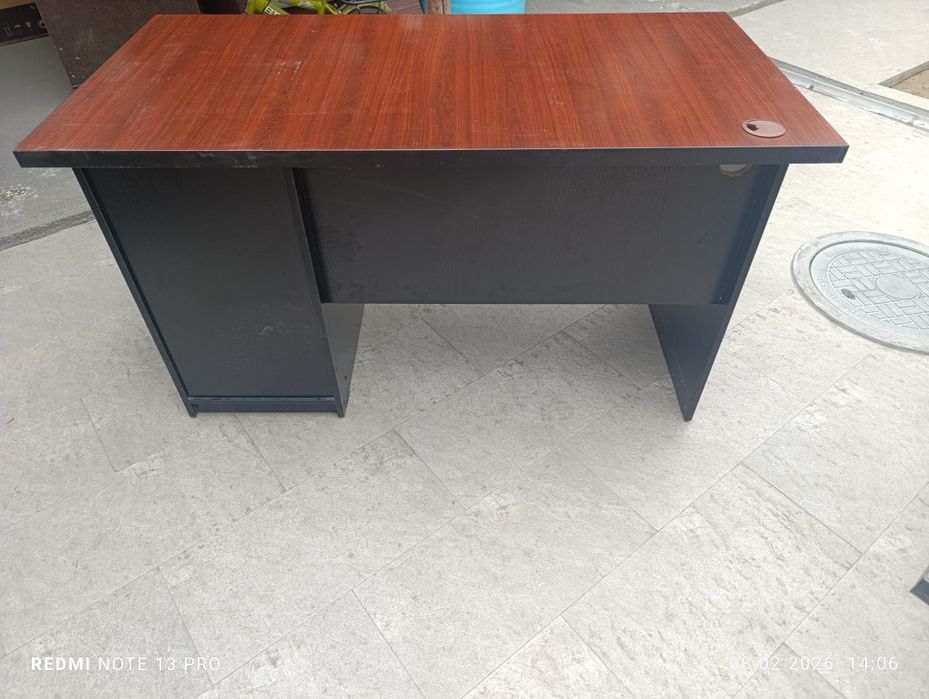 Продам офисный стол