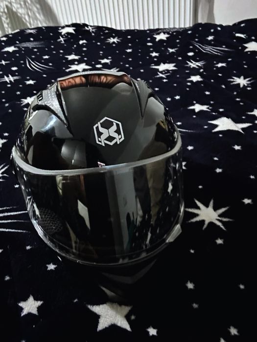 Vand casca de motor AXV noua cu cutie