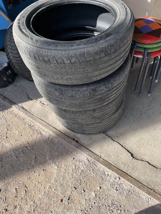 Продам шины комплект