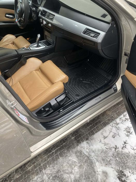 Vând BMW 520d e61 2009